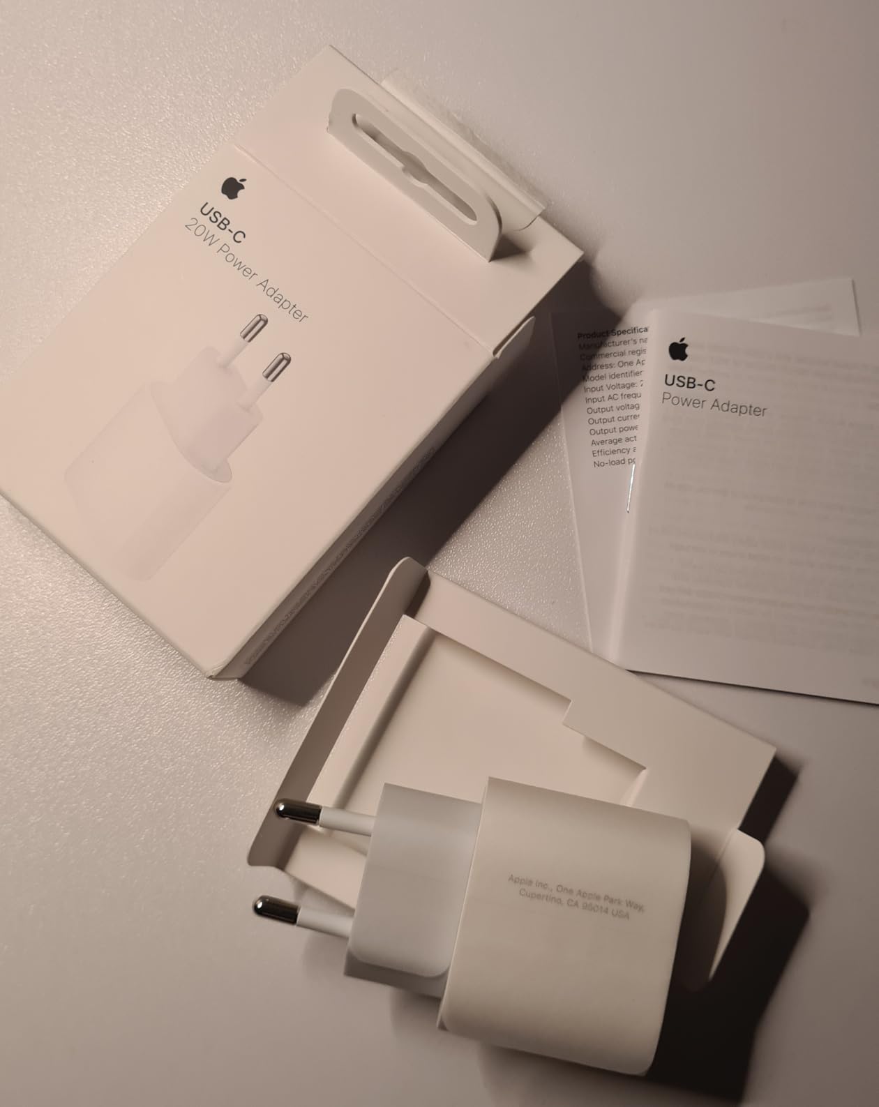 Apple USB-C 20W caricabatterie solo alimentatore
