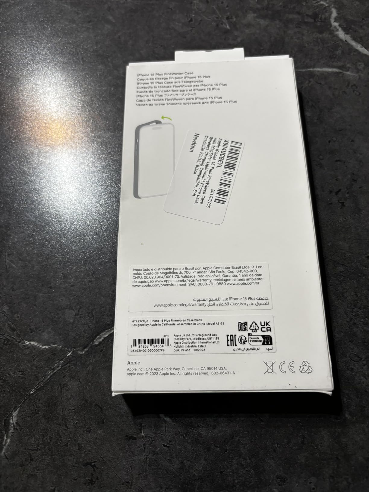 Apple FineWoven custodia iPhone 15 Plus MagSafe nera