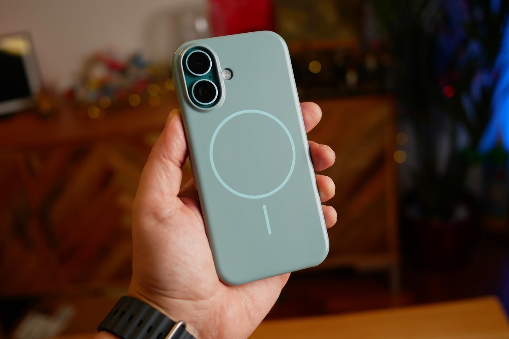 Beats custodia iPhone 16 cover MagSafe tramonto viola antigraffio