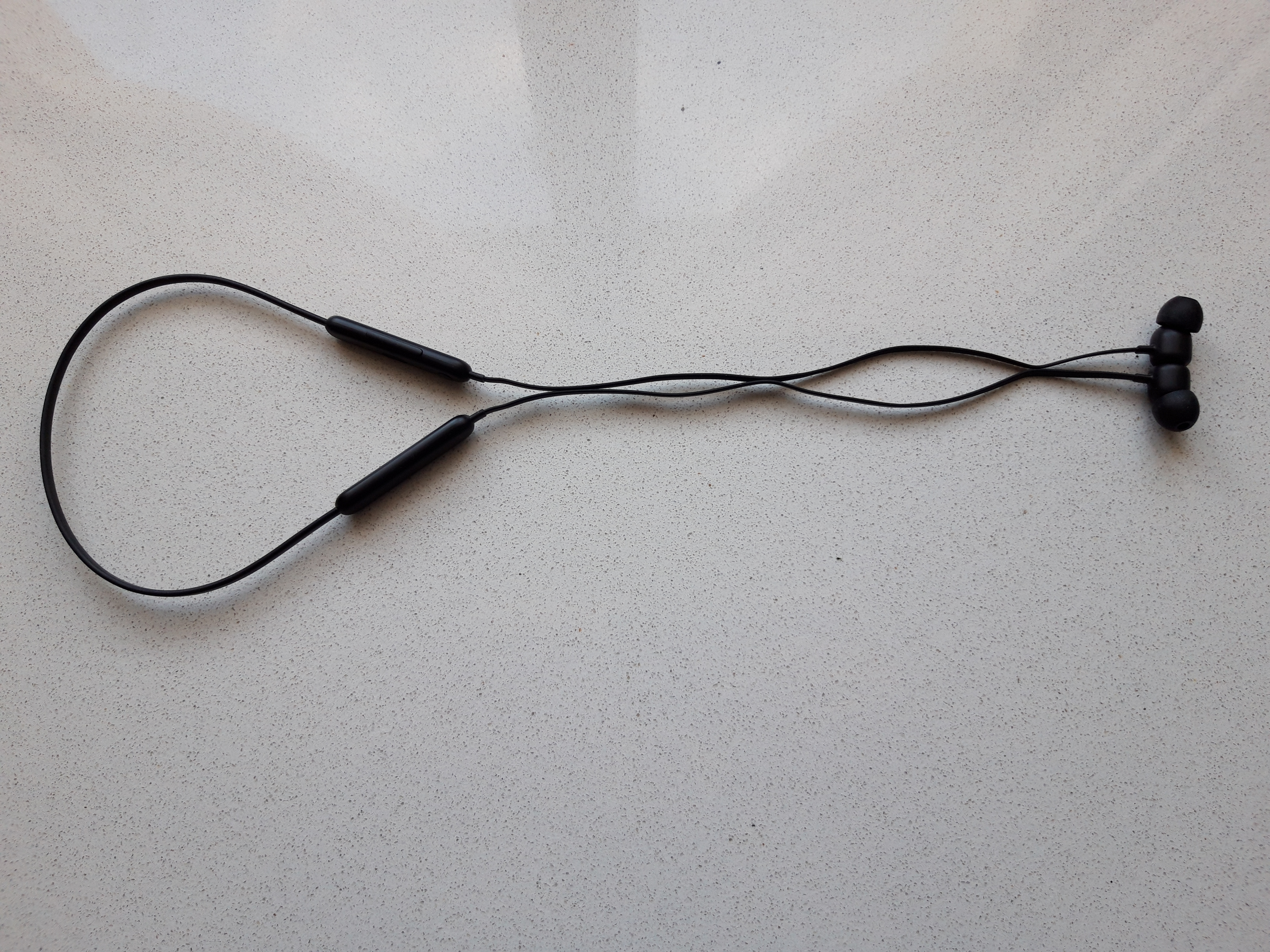 Beats Flex auricolari wireless nero 12 ore bluetooth