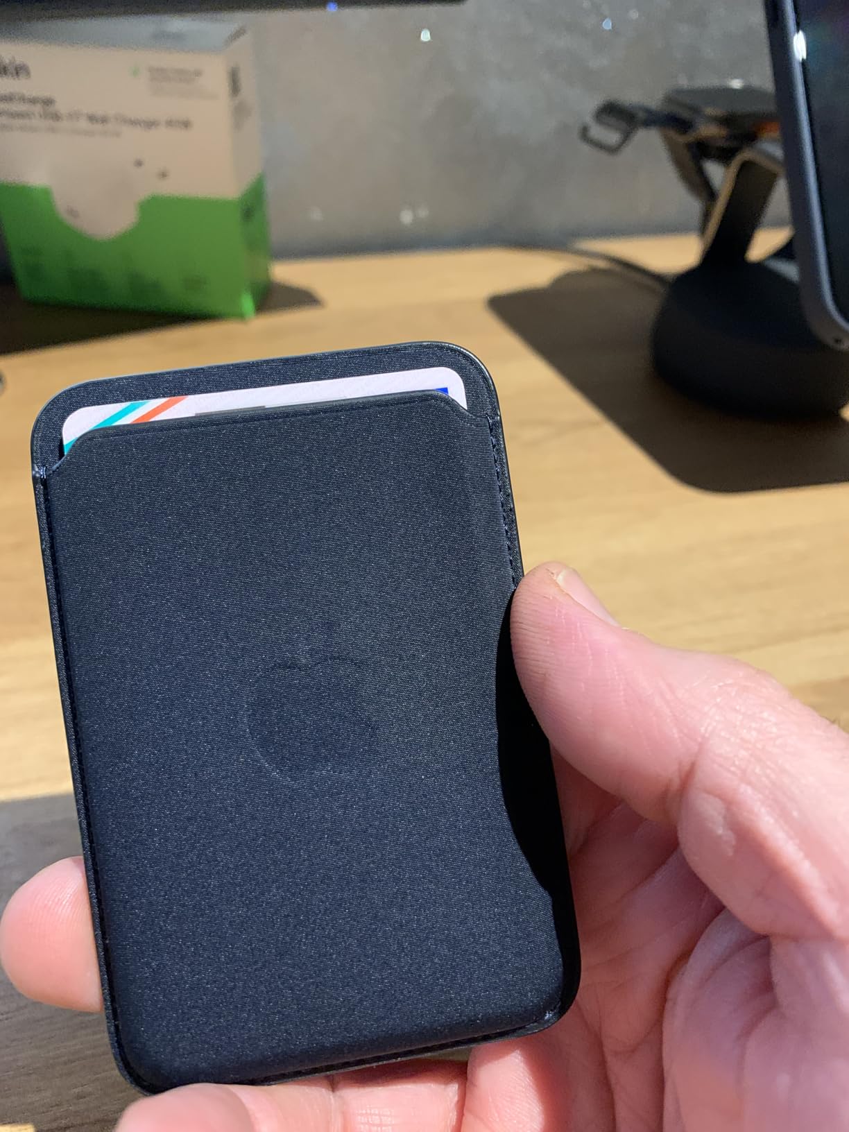 Apple portafoglio MagSafe FineWoven blu navy 3 carte