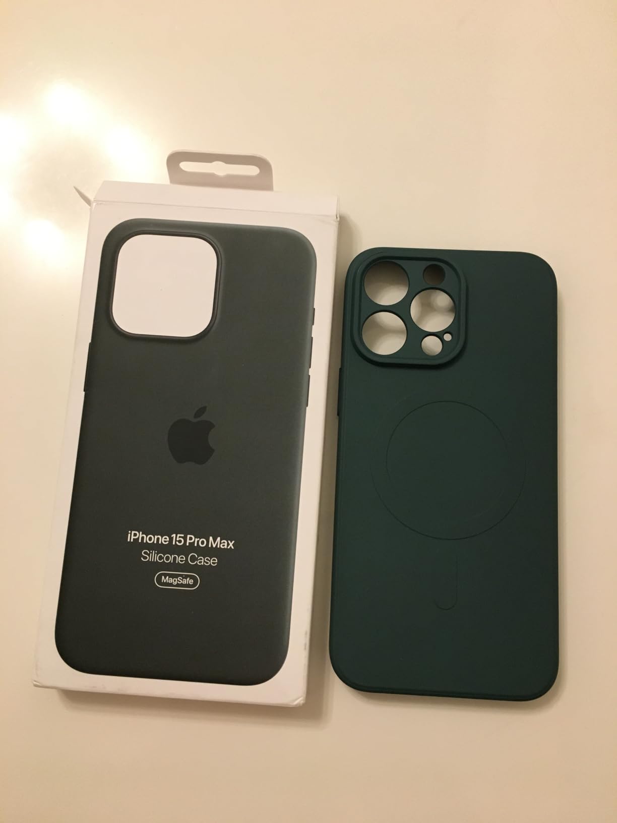 Apple iPhone 15 Pro Max custodia silicone Cipresso MagSafe