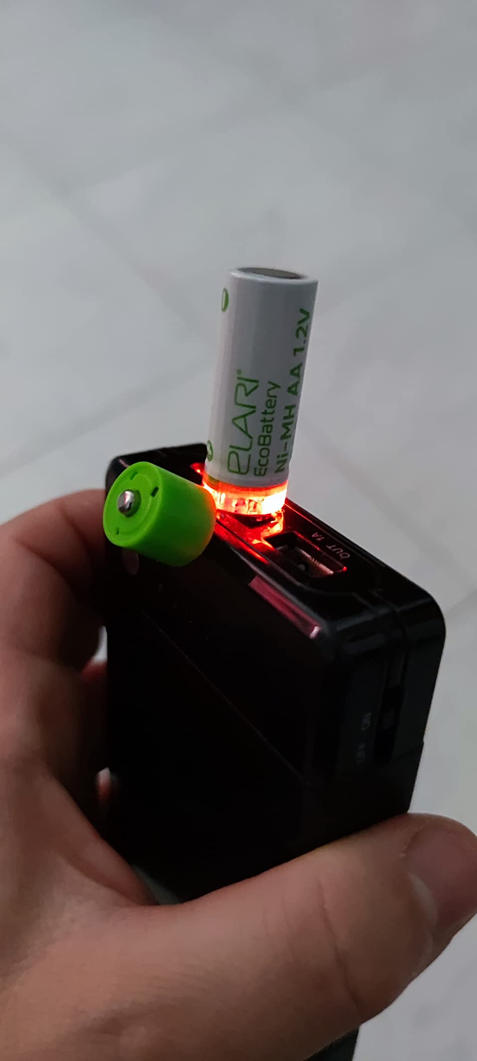 Elari EcoBattery AA batteria ricaricabile USB-C 2 pezzi