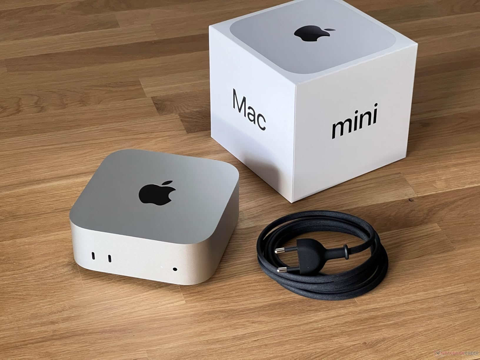 Apple Mac mini M4 computer desktop 16GB 512GB