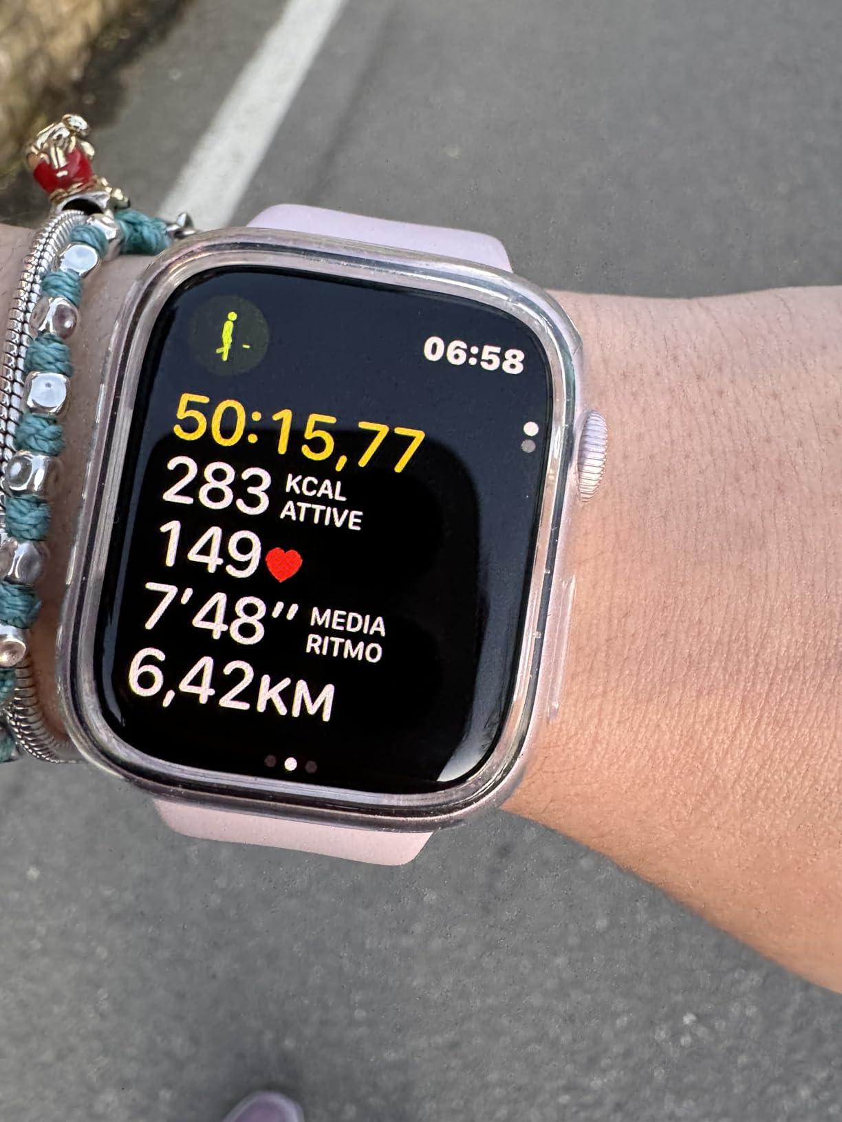 Apple Watch Series 9 45mm smartwatch GPS Cellular red