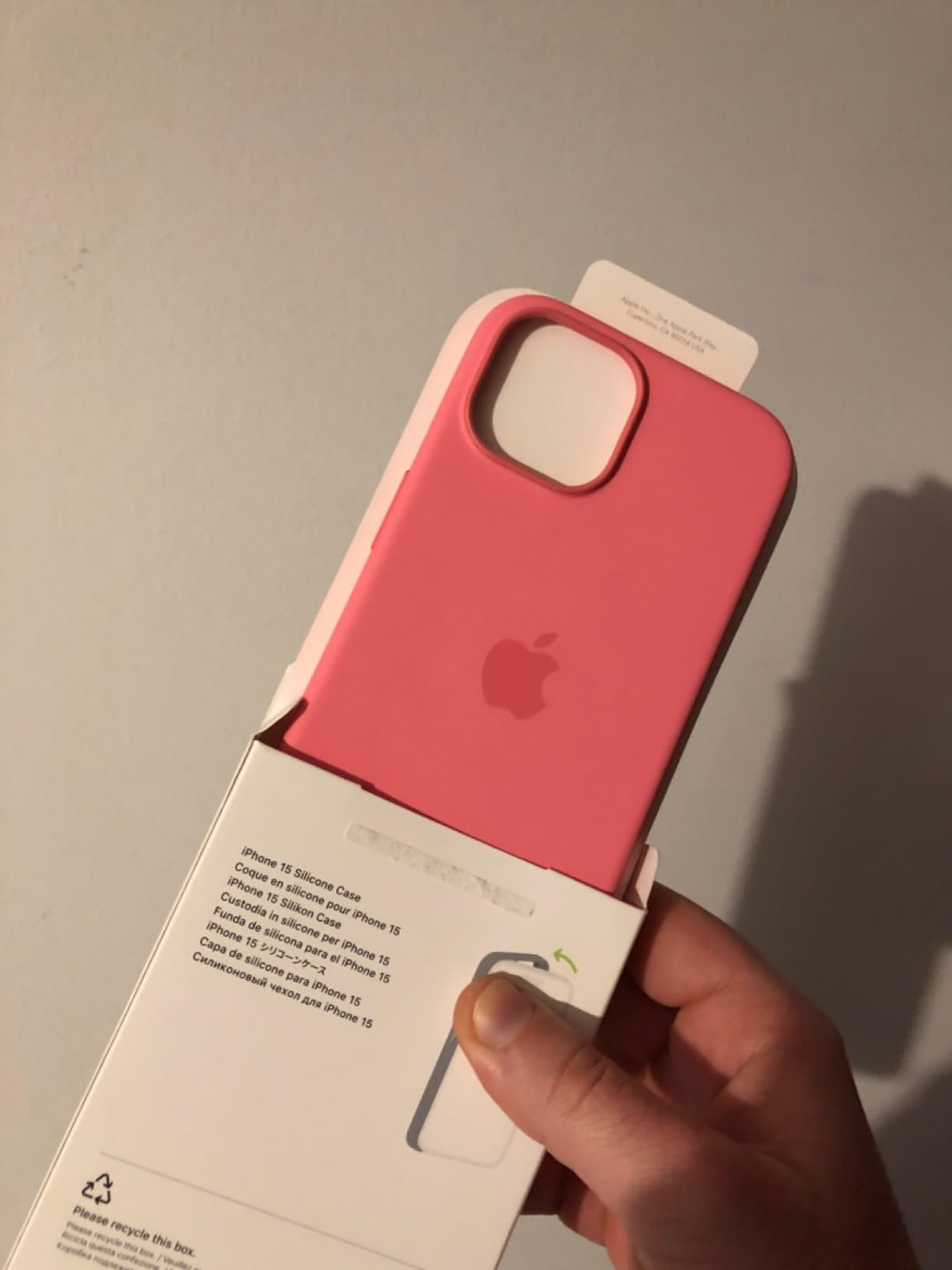 Apple iPhone 15 custodia MagSafe silicone rosa antigraffio