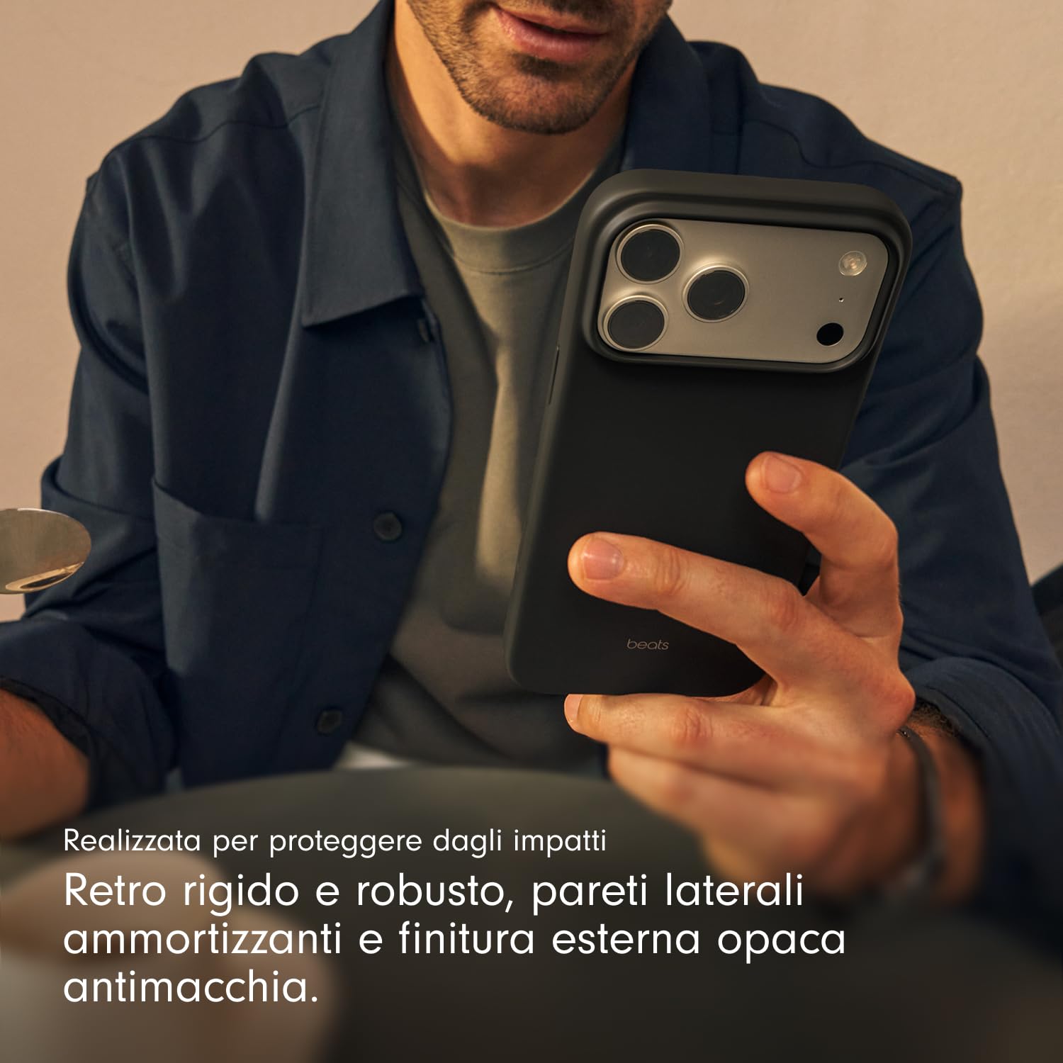 Beats iPhone 17 Pro custodia MagSafe controllo fotocamera grigio granito