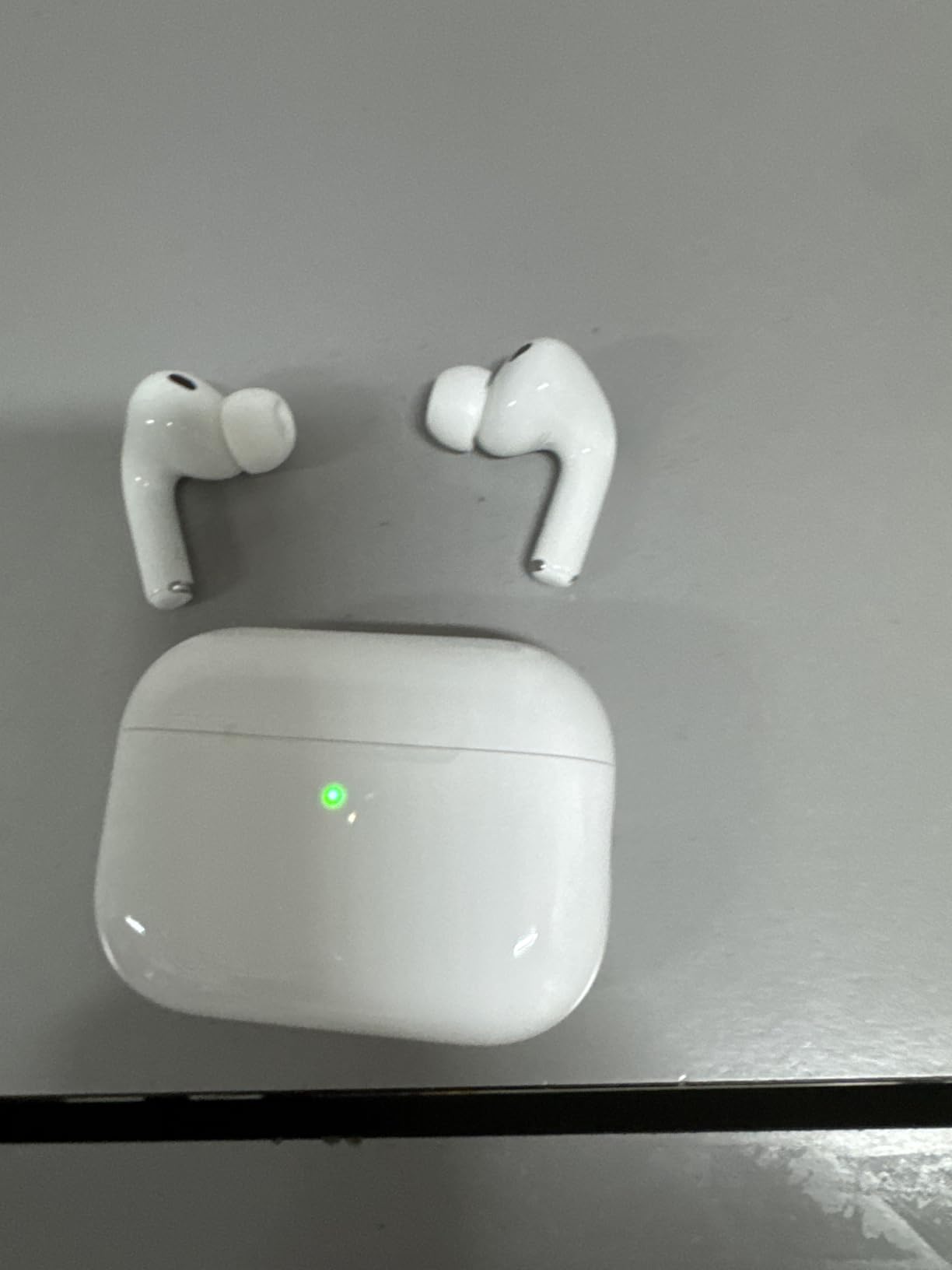 Apple AirPods Pro 3 cuffie bluetooth cancellazione rumore