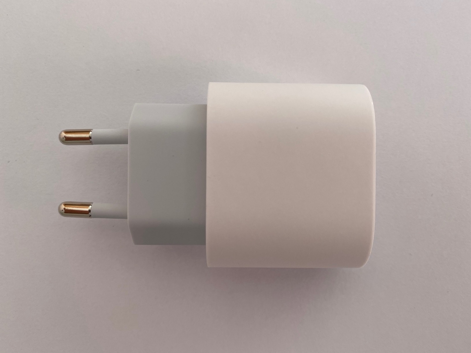 Apple alimentatore USB-C 20W caricabatterie ricarica veloce