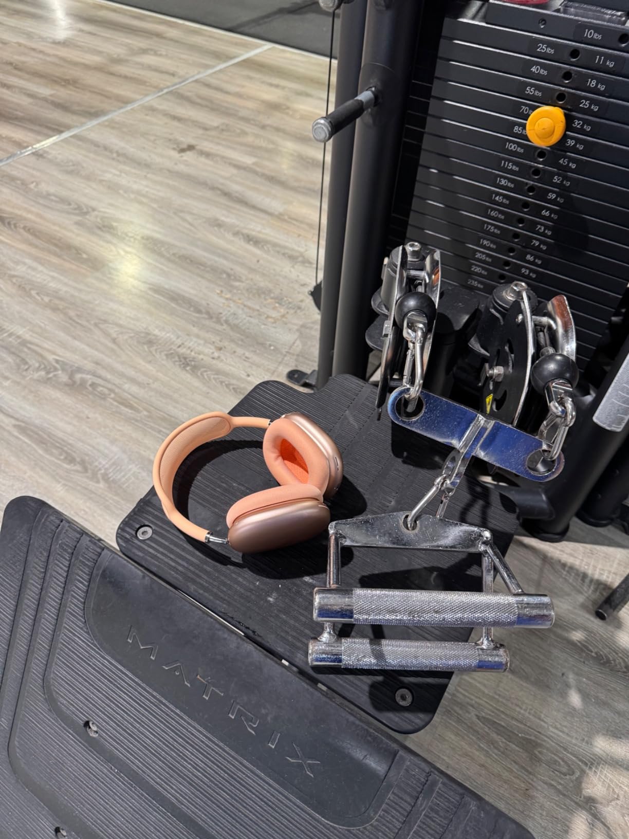 Apple AirPods Max cuffie over-ear arancione cancellazione rumore