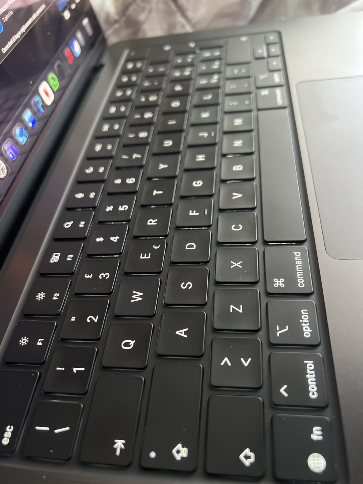 Apple MacBook Pro 14,2 M5 laptop 16GB 512GB Argento