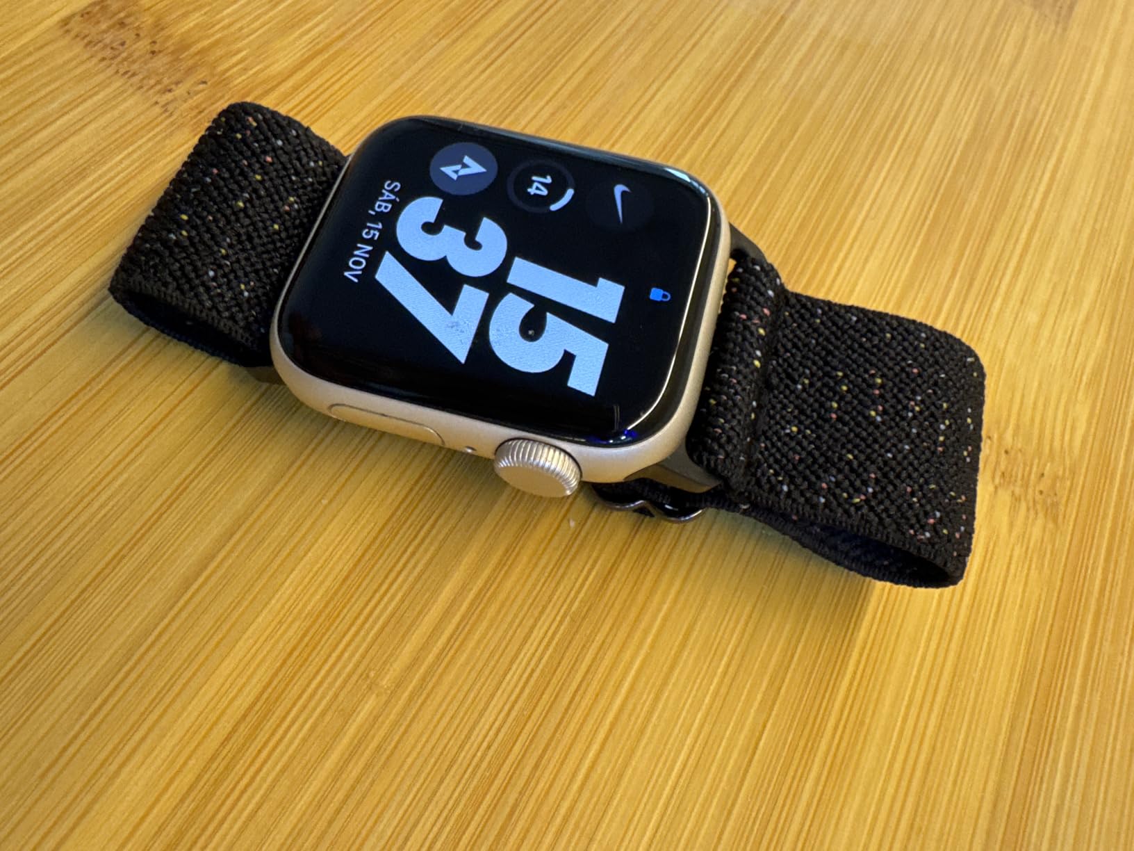 Apple Watch SE 2ª gen GPS 44mm smartwatch galassia Fitness+