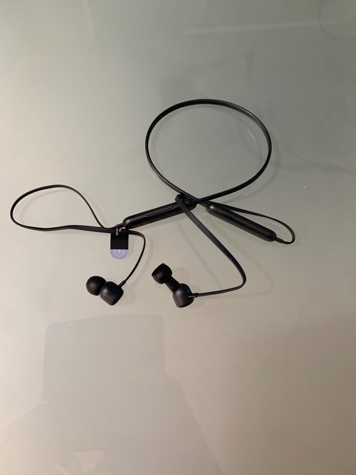Beats Flex auricolari wireless nero 12 ore bluetooth