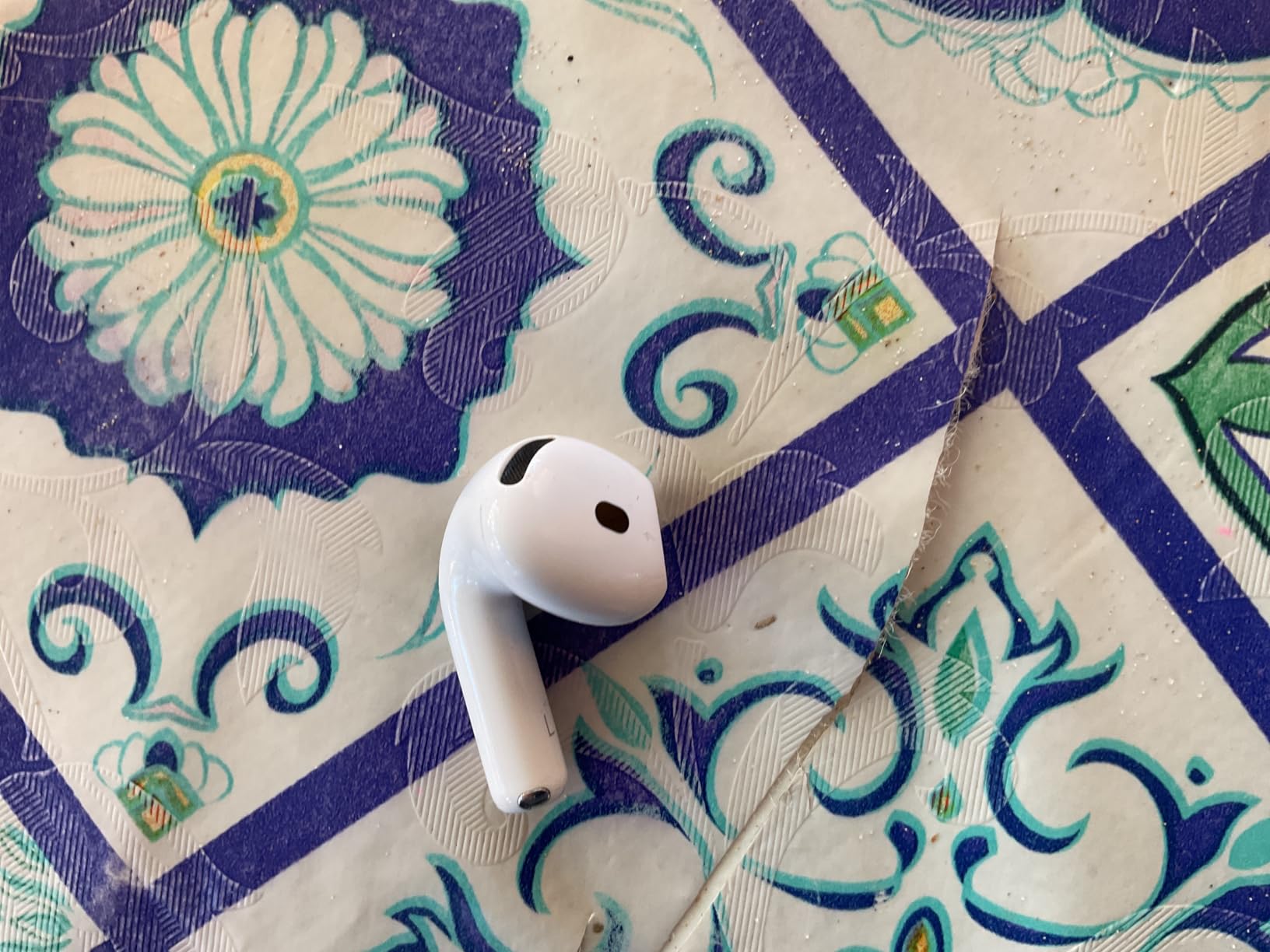 Apple AirPods 4 auricolari wireless senza cancellazione rumore USB-C