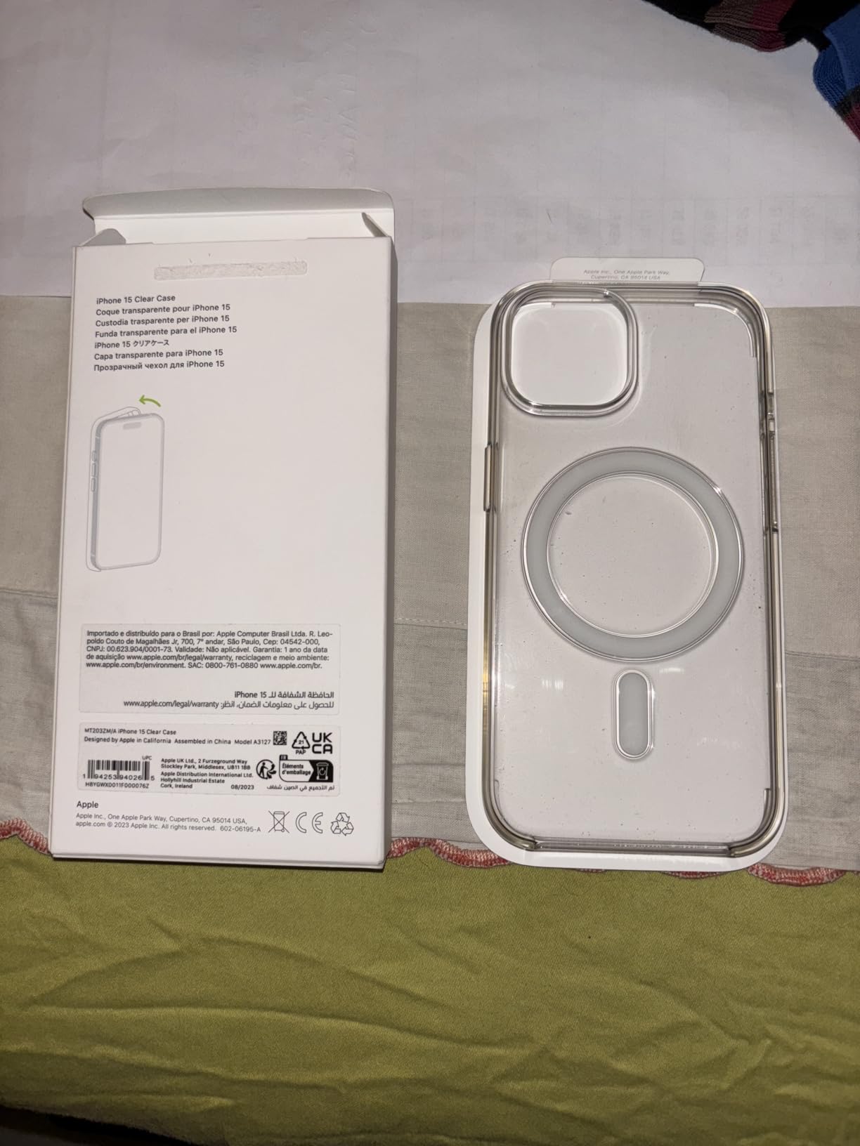 Apple custodia MagSafe trasparente iPhone 15 Plus anti ingiallimento