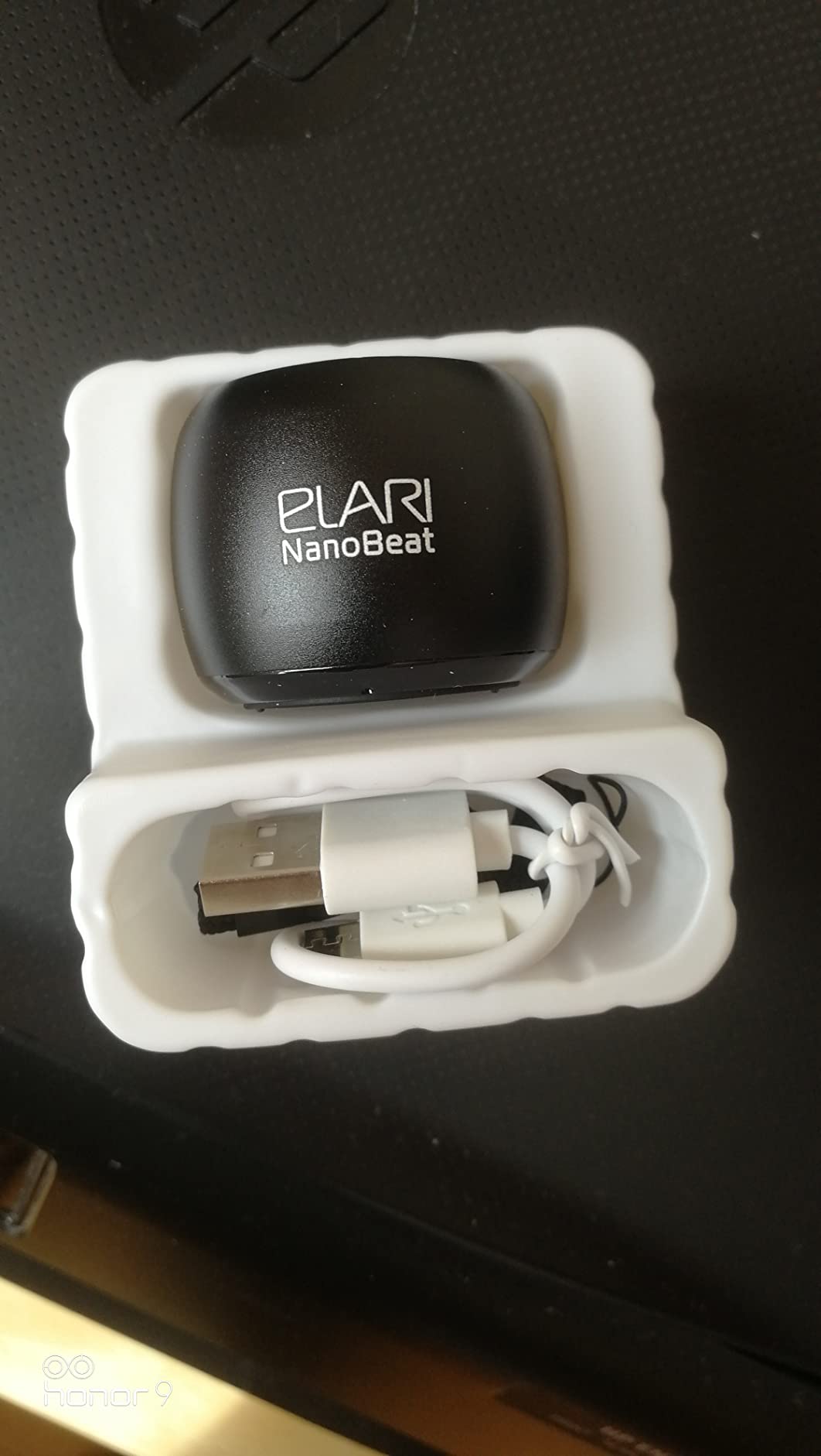 Elari NanoBeat altoparlante bluetooth nero con microfono stereo