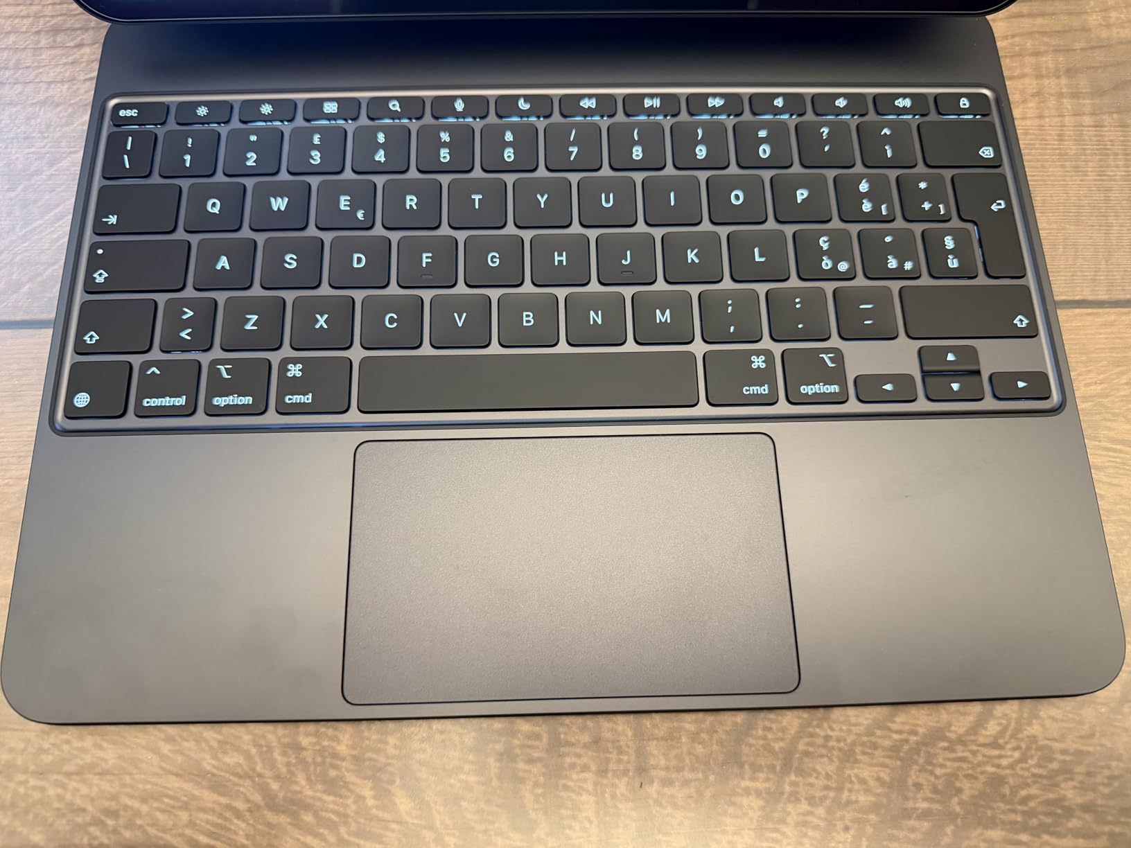 Apple Magic Keyboard iPad Pro 13 M4 tastiera italiano bianco trackpad