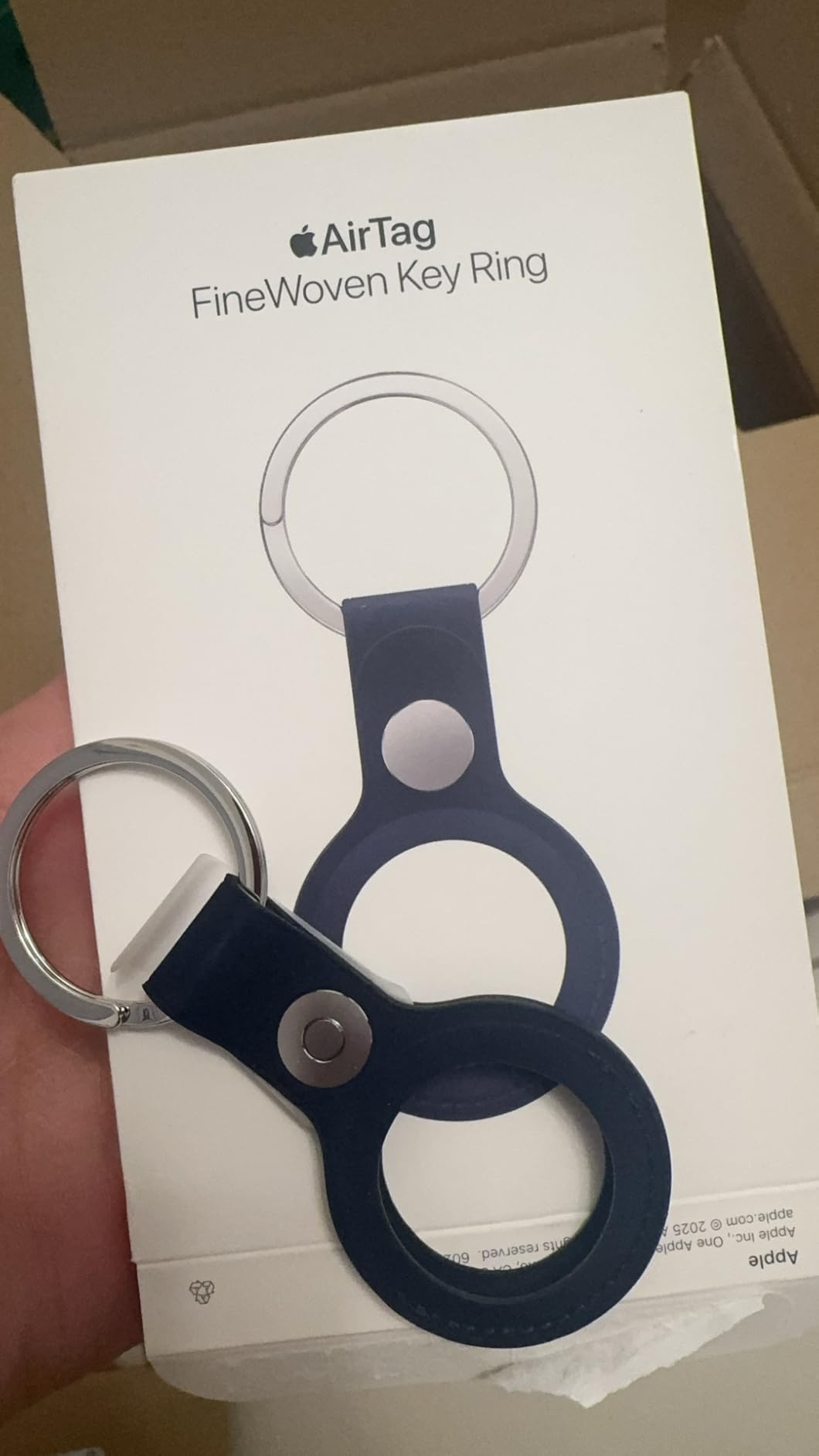 Apple AirTag portachiavi FineWoven tracker blu navy