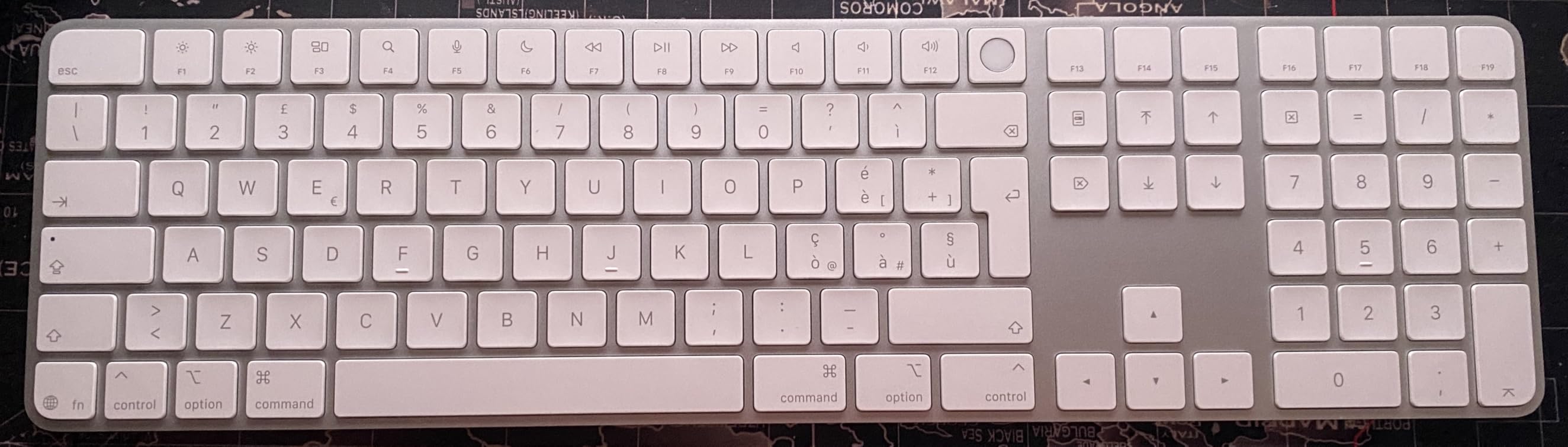Apple Magic Keyboard Touch ID tastiera italiano tasti bianchi