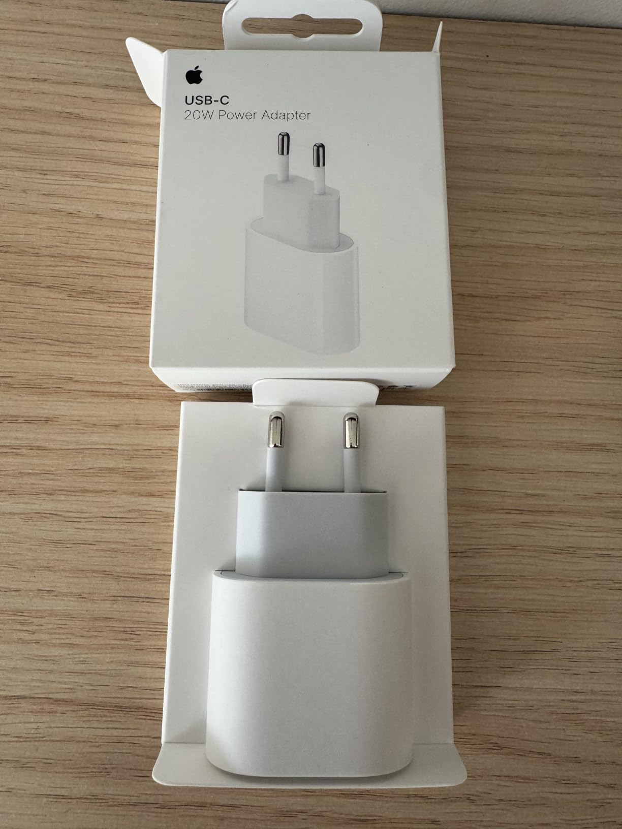 Apple USB-C 20W caricabatterie solo alimentatore