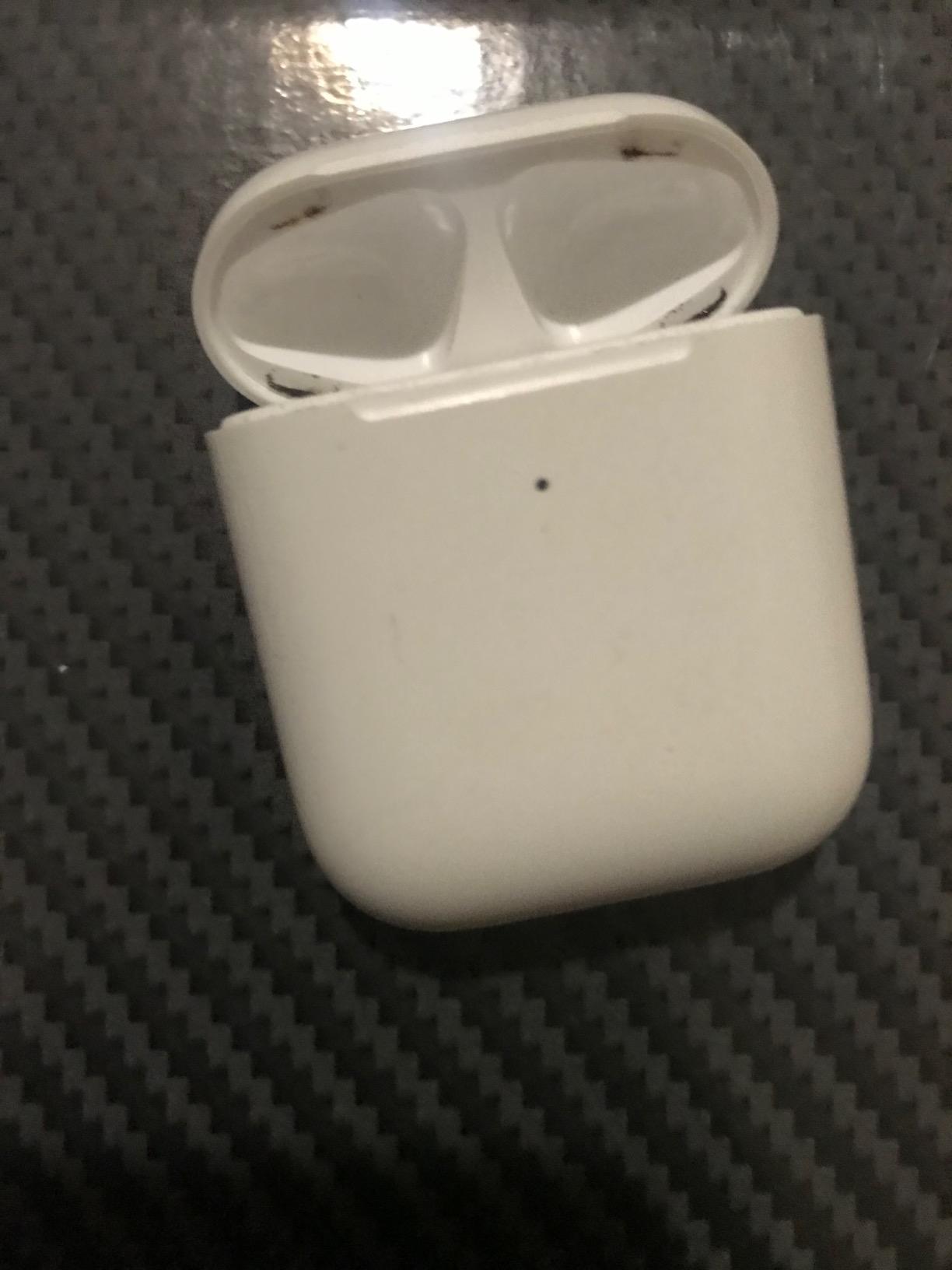 Apple custodia ricarica wireless per AirPods con Lightning