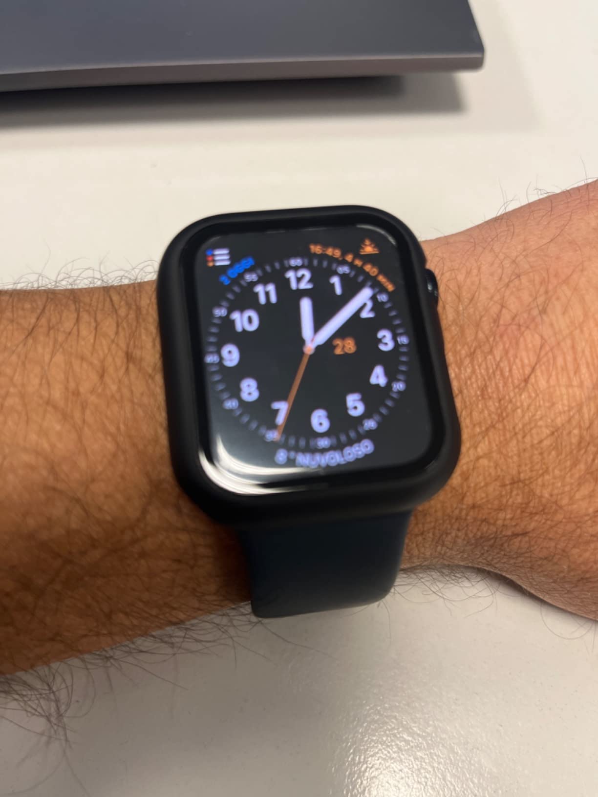 Apple Watch SE 2ª gen GPS 44mm smartwatch mezzanotte