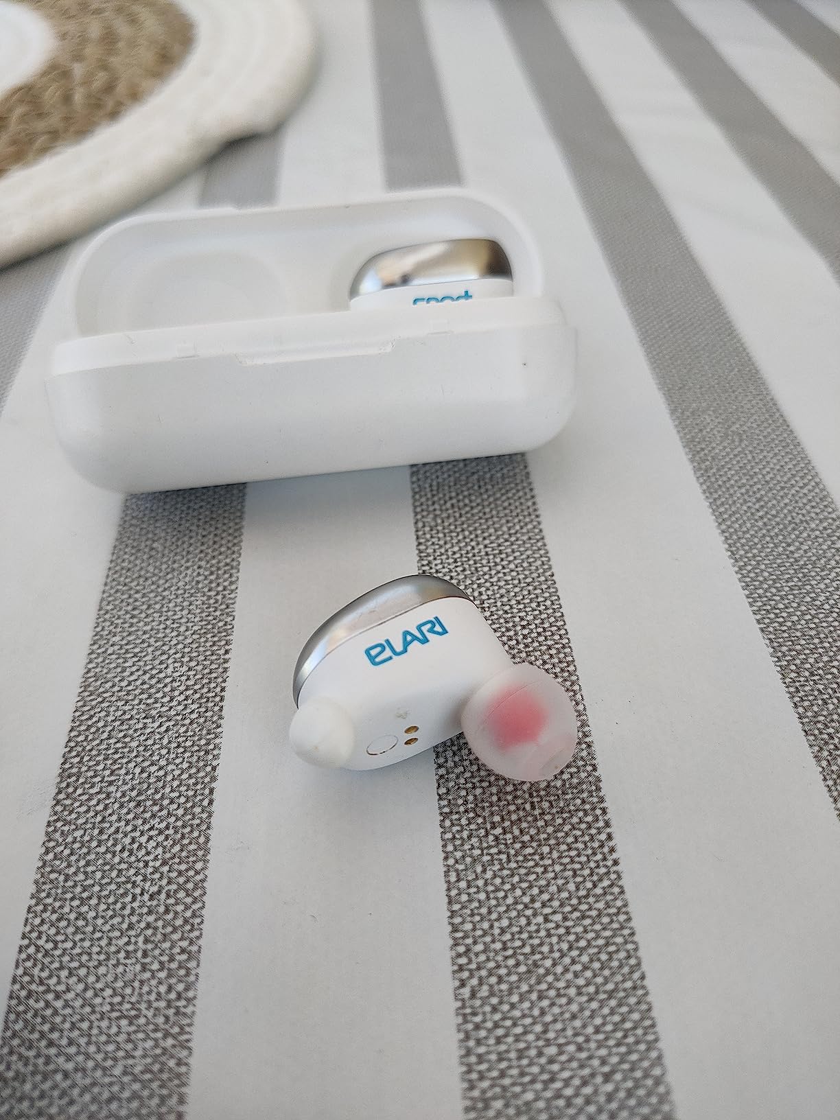 Elari NanoPods Sport cuffie wireless bianche IP67