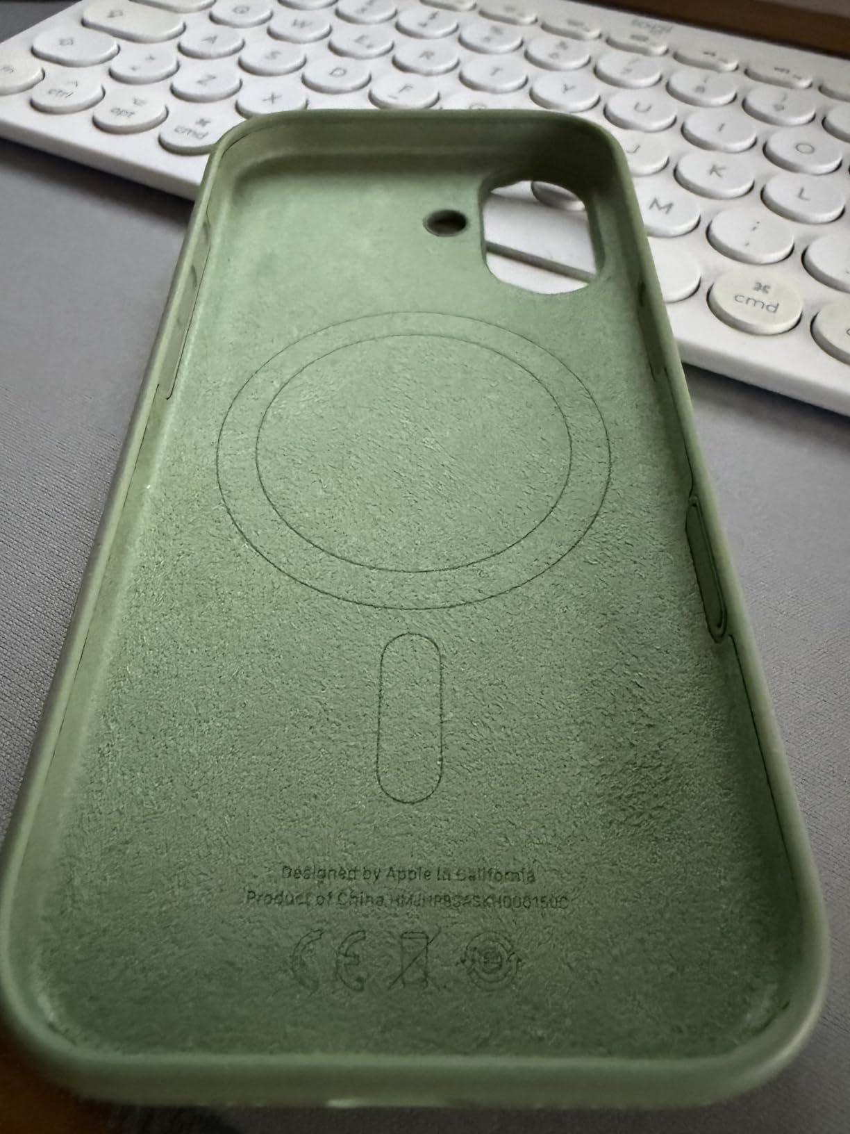 Apple Custodia MagSafe silicone per iPhone 17 Giallo neon