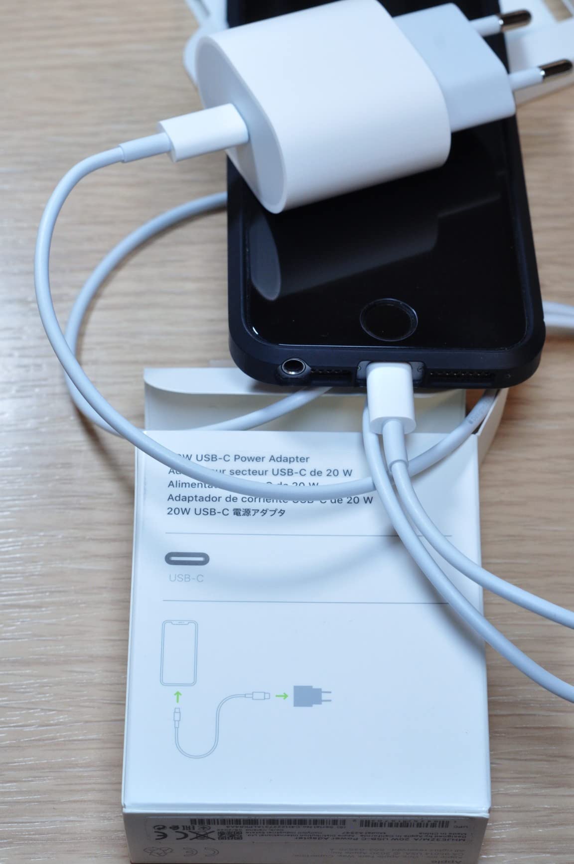 Apple alimentatore USB-C 20W caricabatterie ricarica veloce