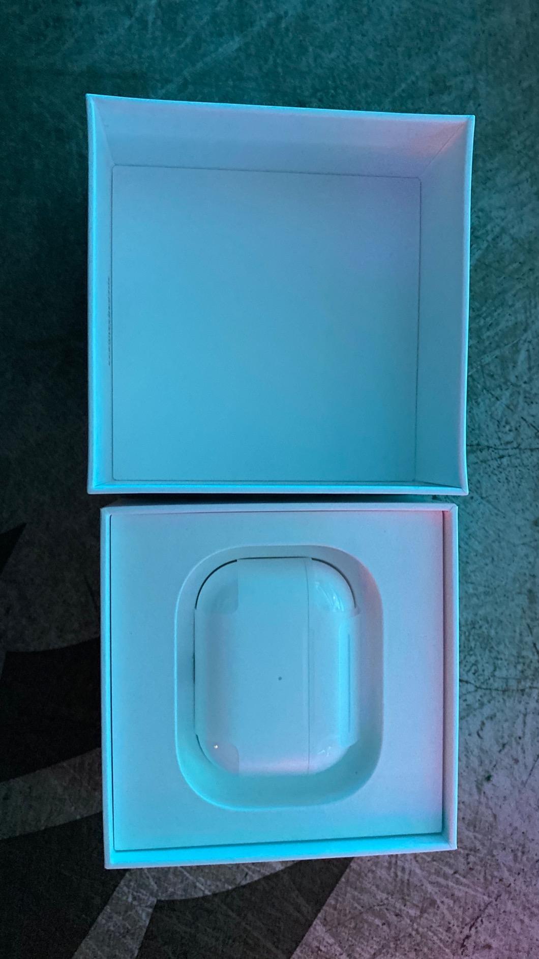 Apple AirPods Pro auricolari wireless bianchi cancellazione rumore