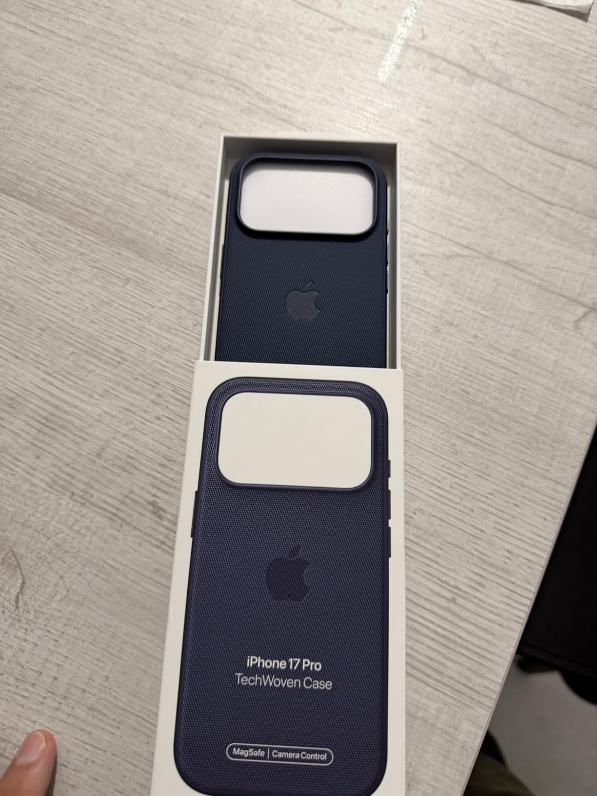 Apple TechWoven iPhone 17 Pro custodia MagSafe Terra di Siena