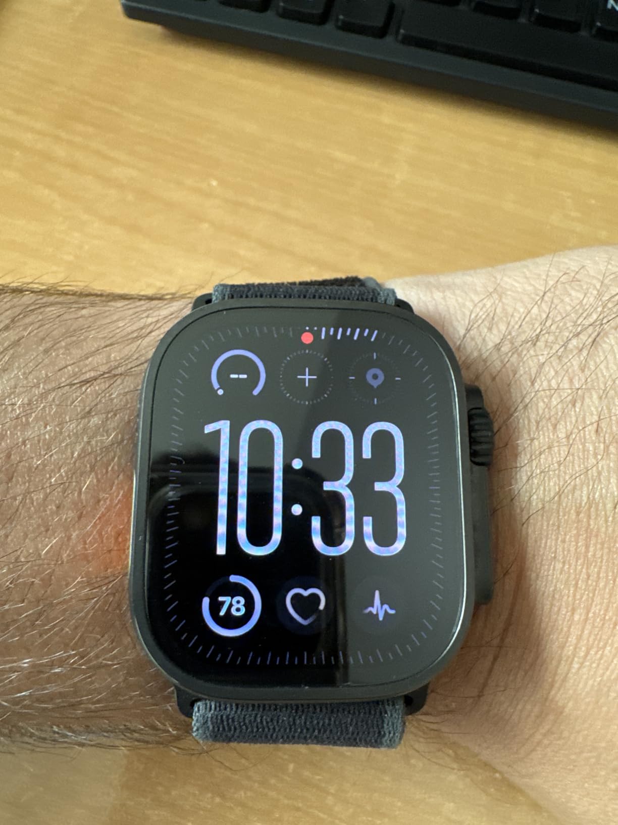Apple Watch Ultra 2 49 mm smartwatch titanio nero Trail Loop S/M