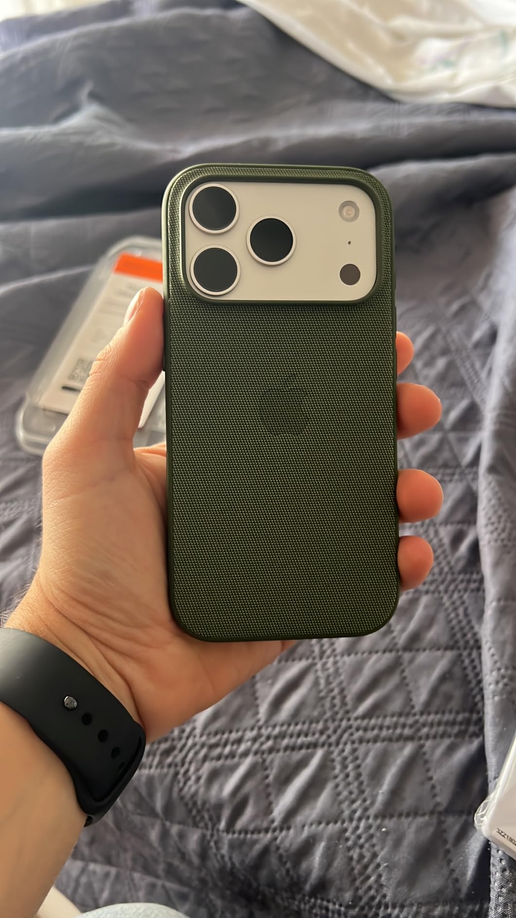 Apple TechWoven iPhone 17 Pro custodia MagSafe Terra di Siena