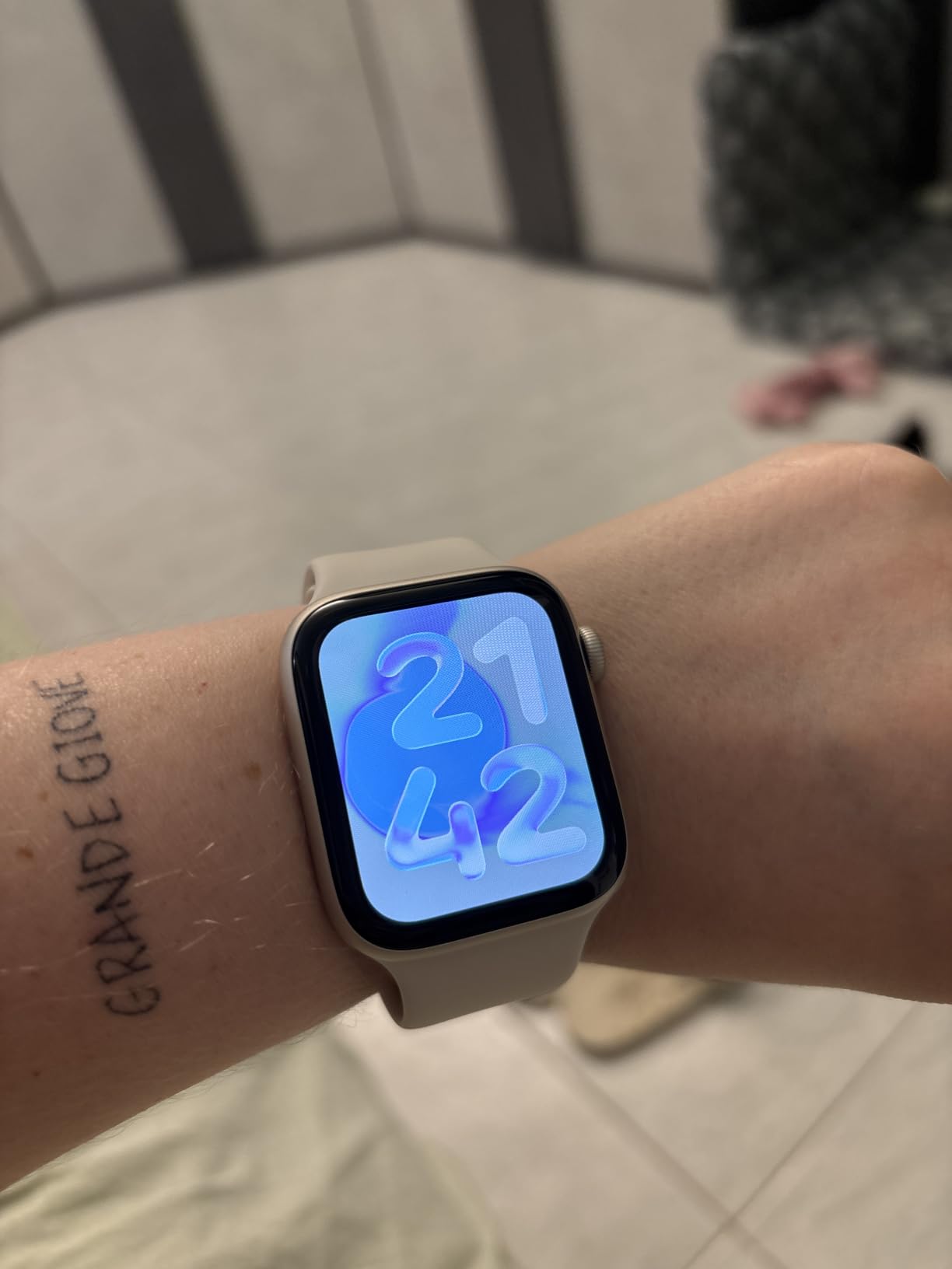 Apple Watch SE 3 44mm smartwatch GPS mezzanotte M/L
