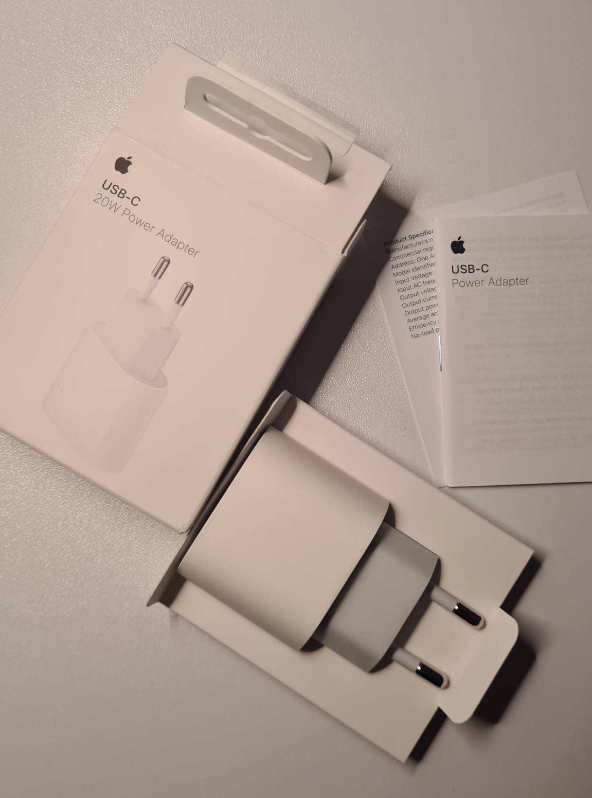 Apple USB-C 20W caricabatterie solo alimentatore