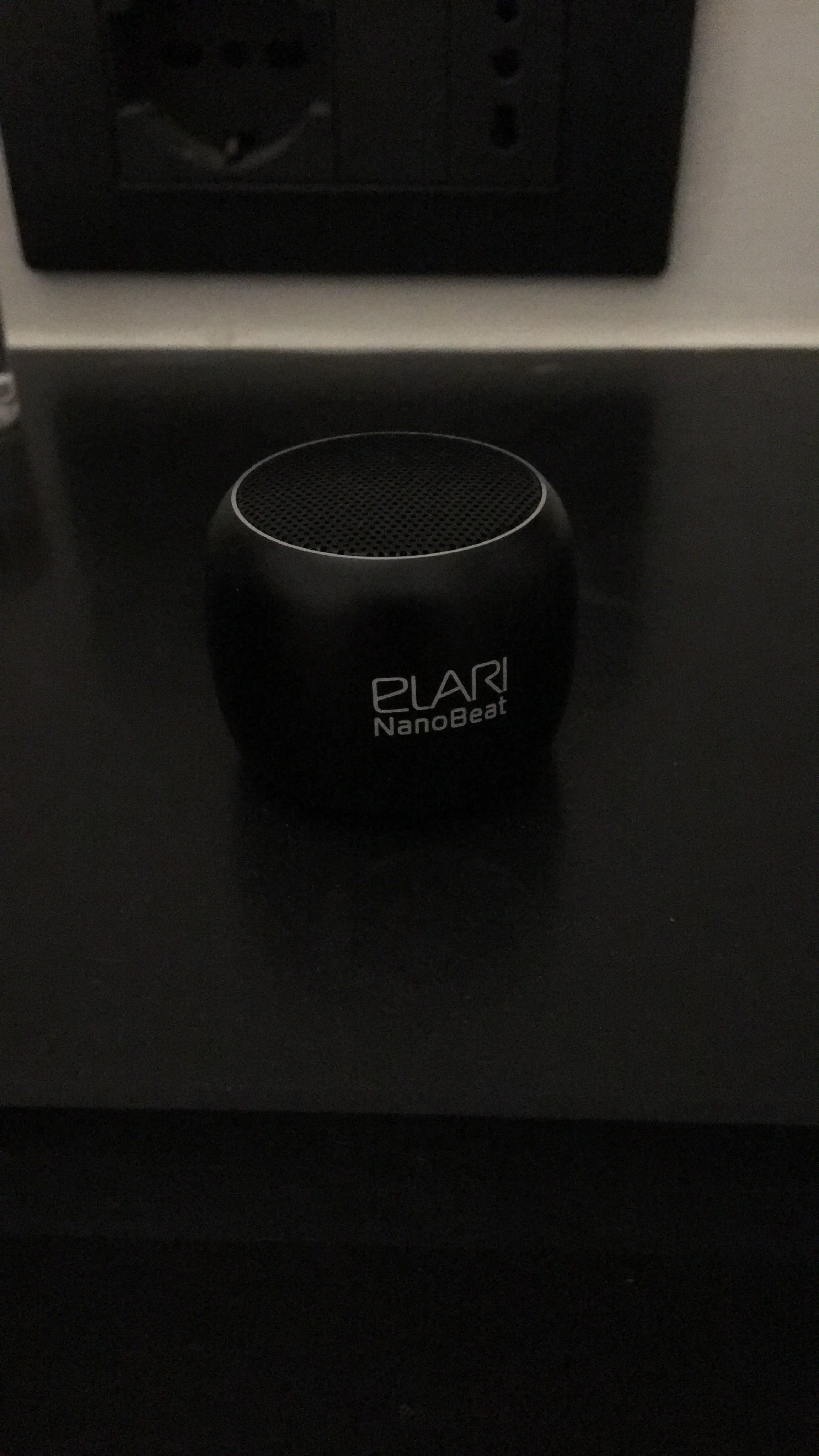 Elari NanoBeat altoparlante bluetooth nero con microfono stereo