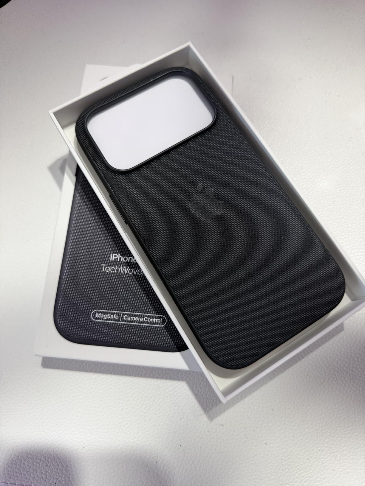 Apple TechWoven iPhone 17 Pro custodia MagSafe Terra di Siena