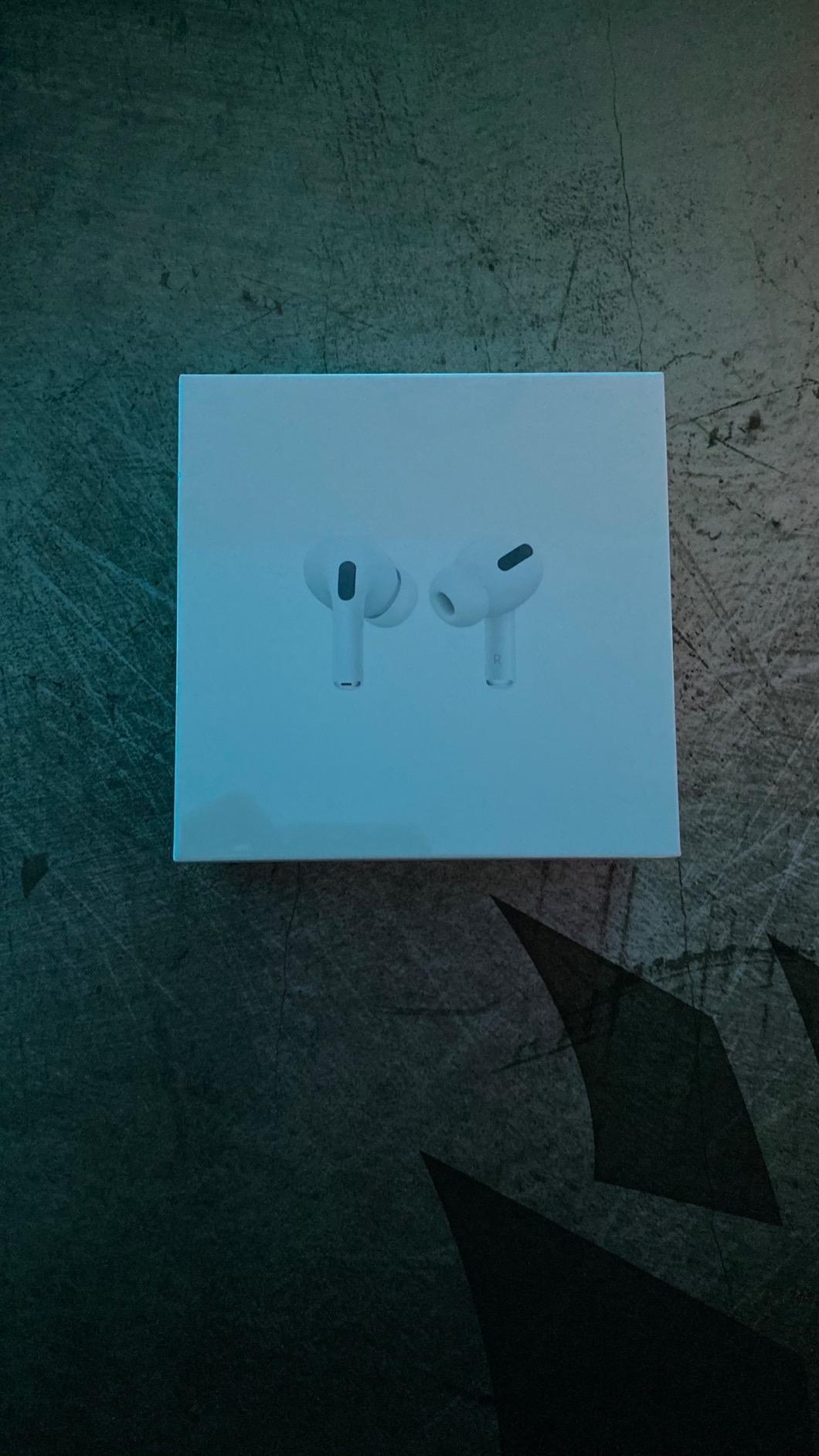 Apple AirPods Pro auricolari wireless bianchi cancellazione rumore