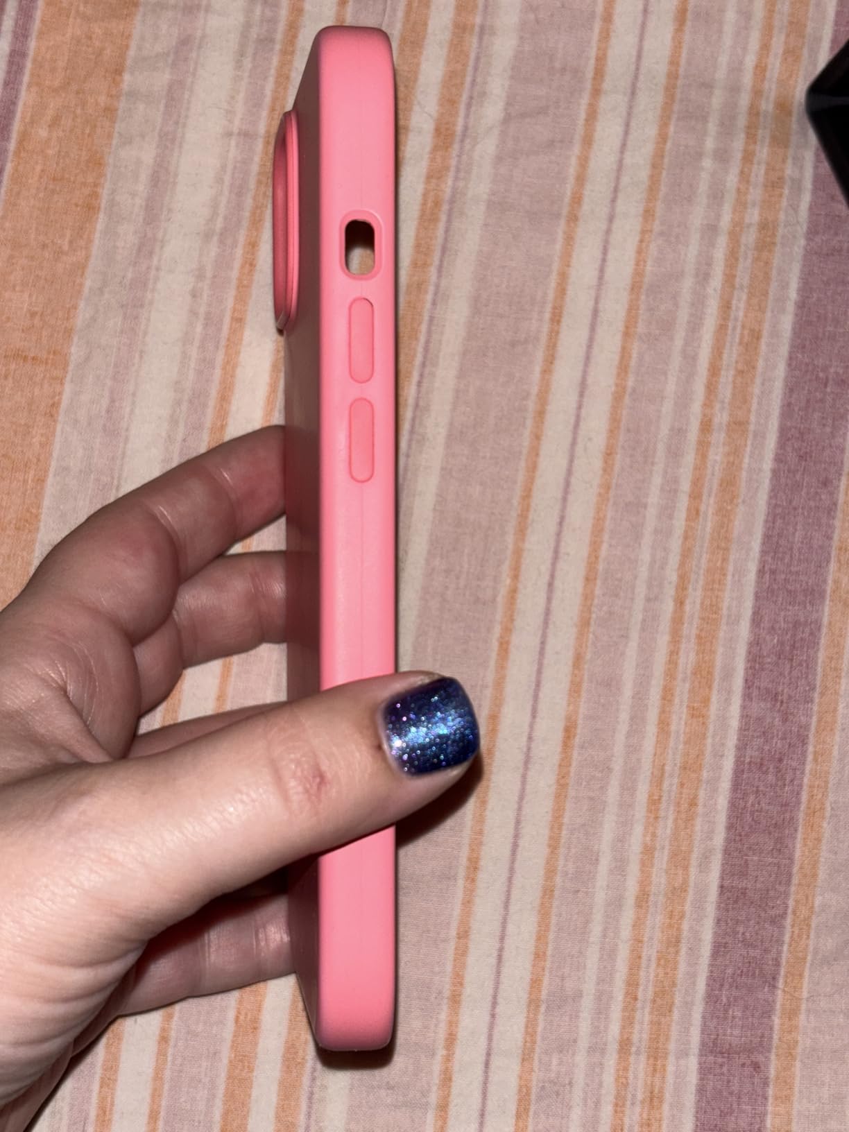 Apple iPhone 15 custodia MagSafe silicone rosa antigraffio