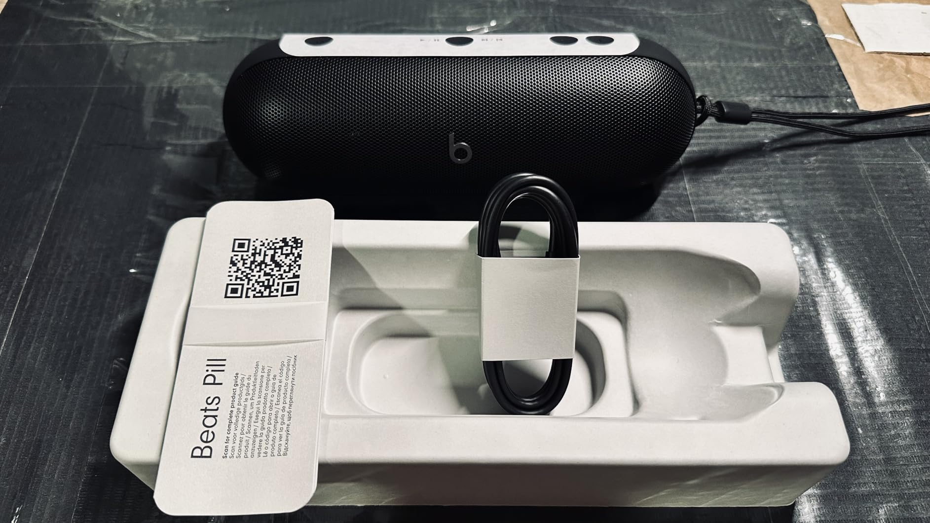 Beats Pill altoparlante bluetooth nero opaco IP67