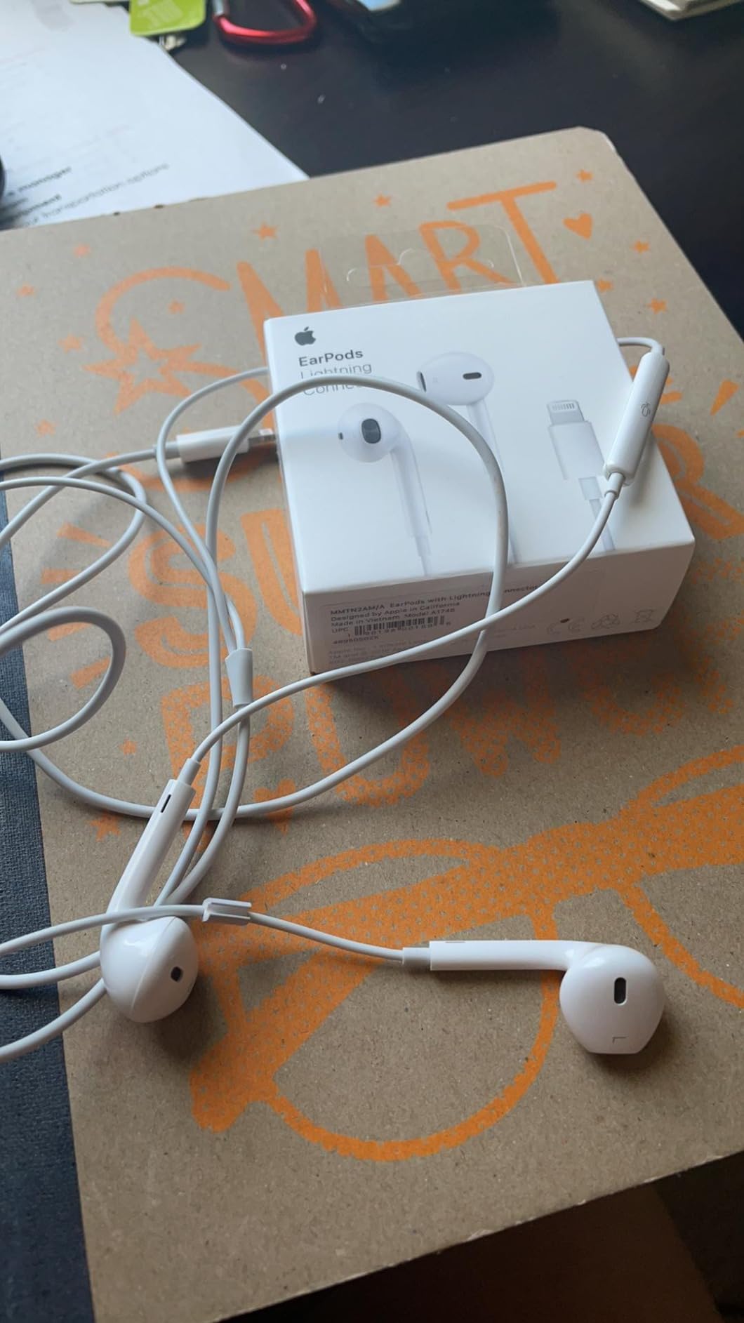 Apple EarPods Auricolari Lightning con Telecomando