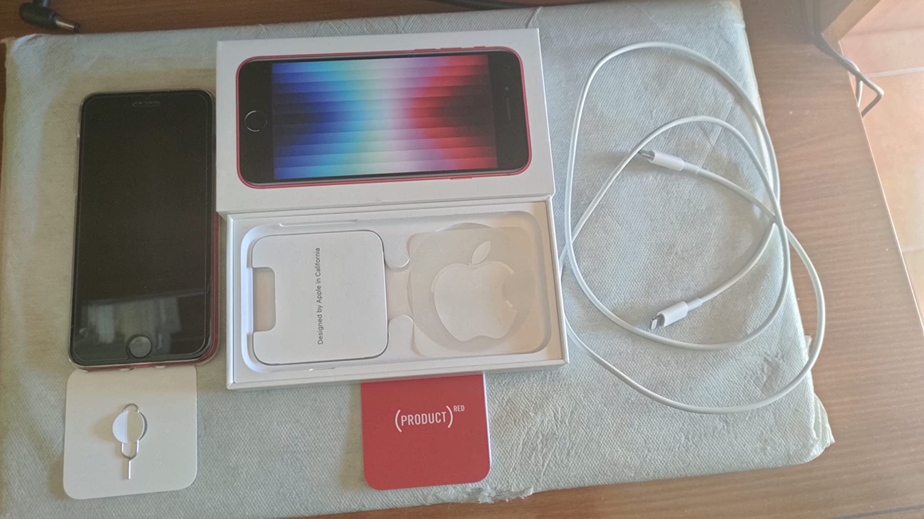 Apple iPhone SE 3a Generazione smartphone 128GB (PRODUCT)RED 5G
