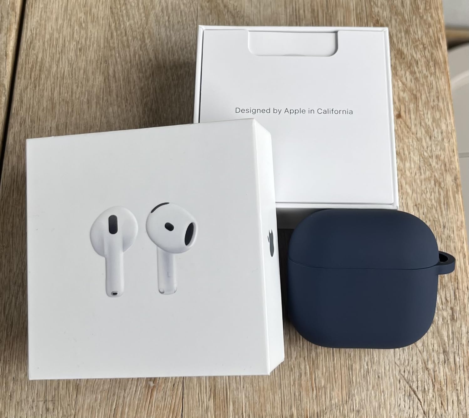 Apple AirPods 4 auricolari wireless senza cancellazione rumore USB-C