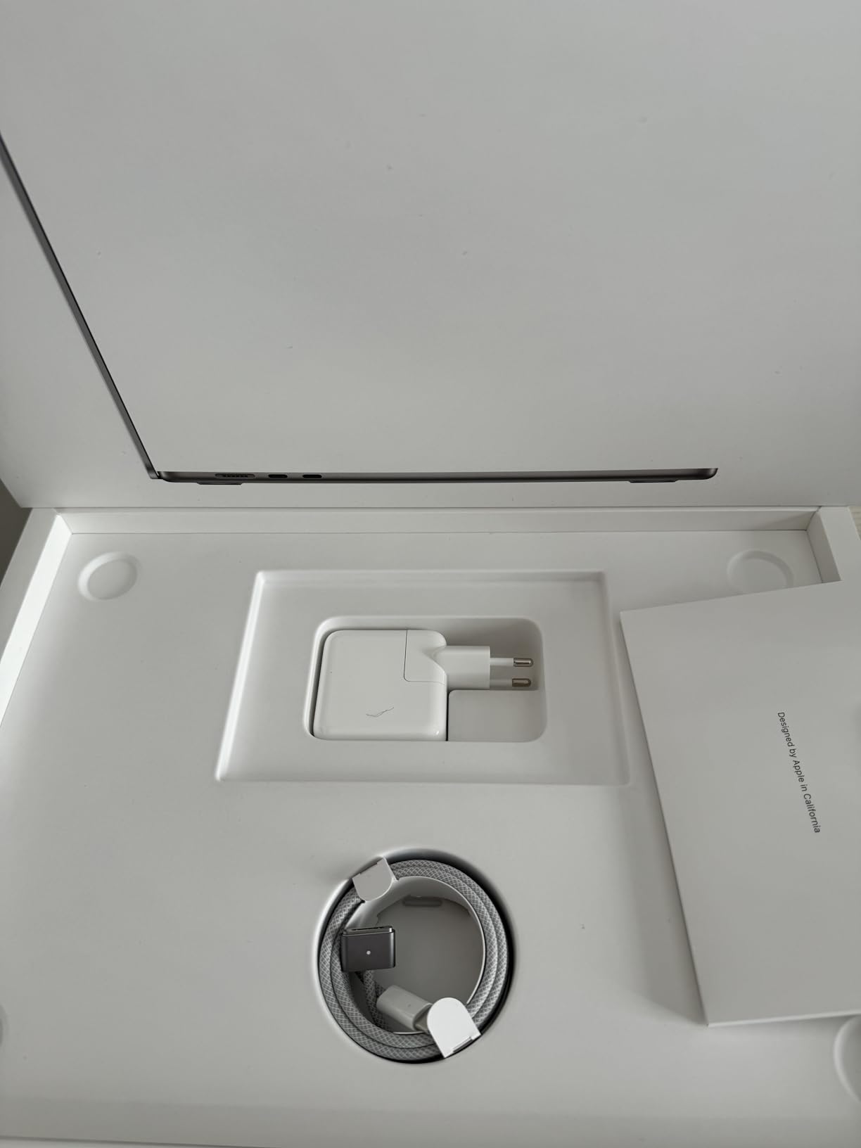 Apple MacBook Air 15,3" portatile M3 8GB 256GB mezzanotte